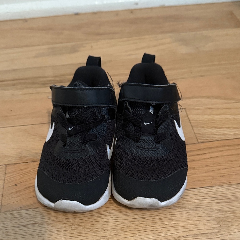 Nike Kids Black and White Sneakers